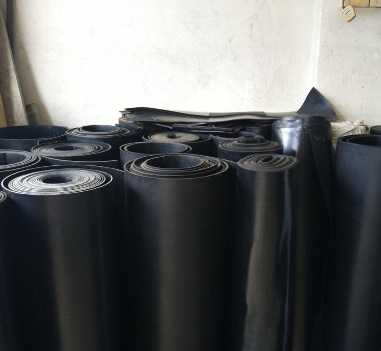 
                丁晴橡膠板究竟是什么？
            